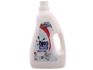 Nước giặt OMO dịu nhẹ trên da dạng chai 2,4kg