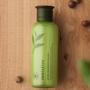 Nước hoa hồng Trà xanh Green Tea Balancing Skin - IN67