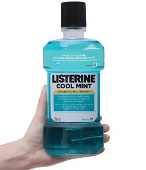 Nước súc miệng hương bạc hà Listerine Cool Mint 750ml