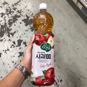 Nước táo ép Woongjin 1.5L