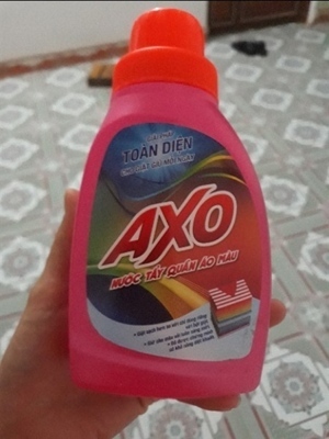 Nước Tẩy Quần Áo Màu Axo Chai 400ml