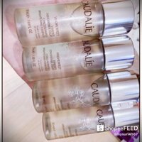 Nước thần dưỡng sáng chống nám Caudalie Vinoperfect Essence