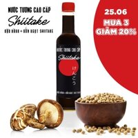 Nước tương cao cấp Shiitake lên men tự nhiên từ đậu nành và nấm ngọt Shiitake, chai nhựa 525ml/chai Làng Chài Xưa