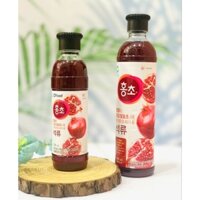 Nước uống giấm Hongcho Daesang Hàn Quốc vị lựu, chai 900ml
