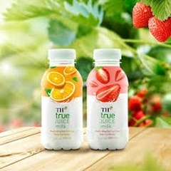 Nước uống sữa trái cây dâu tự nhiên TH True Juice Milk chai 300ml