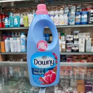 Nước xả Downy hương Nắng mai chai 1.8 lít