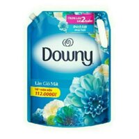 Nước xả Downy làn gió mát 2.3L.