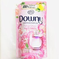 Nước xả Downy Premium Parfum Bung tỏa hạnh phúc 1,35L