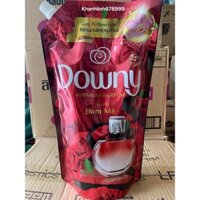 Nước xả vải Downy hương Đam mê 1.35L