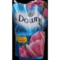 Nước xả vải Downy hương nắng mai 2.4L