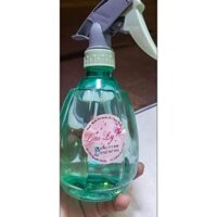 nước xịt thơm quần áo