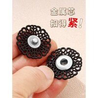 Nút áo khoác cashmere kim loại, nút snap vô hình cao cấp, áo trench coat thời trang tinh tế, nút lớn