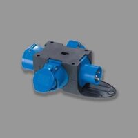 Ổ cắm chia 3 ngã không kín nước F9430401  3 ổ, 1 phích (dạng vuông)