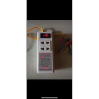 Ổ cắm chuyển đổi dòng điện từ 12v sang 220v công suất 22w