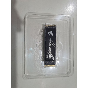 Ổ cứng SSD Gigabyte Aorus 2TB PCIe Gen4 NVMe M.2 GP-AG42TB