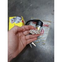 Ổ khóa trước và nguyên bộ trước + sau xe Wave New hàng Vương Niệm, có chìa dẹp và 6 cạnh