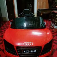 Ô tô điều khiển trẻ em