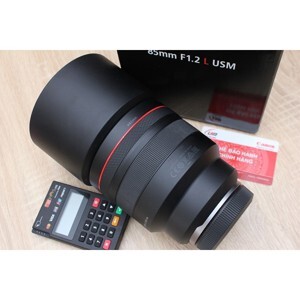 Ống kính Canon RF 85mm f/1.2L USM