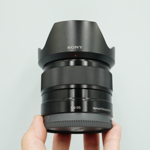 Ống kính máy ảnh Sony Lens SEL35F18 (SEL35F18//C)