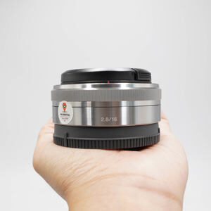 Ống kính Sony 16mm SEL16F28