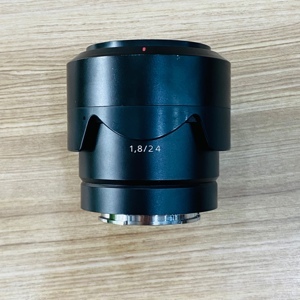 Ống kính Sony Carl Zeiss 24mm F/1.8 SEL24F18Z