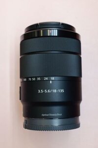 Ống kính Sony E 18-135mm F3.5-5.6 OSS New tách kit