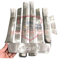 ỐP BẬC CỬA  ALTIS 2014- 2019 -BỘ 8 MIẾNG INOX TRONG NGOÀI  +TẶNG 2 CUỘN 3M 2,5 cm*3 mét