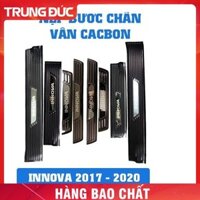 Ốp bậc cửa lên xuống ô tô  Innova 2017-2020 vân cacbon - TDVN