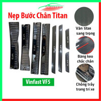 Ốp bậc cửa nẹp bước chân TITAN ô tô Vinfast VF5 chống trầy bảo vệ xe