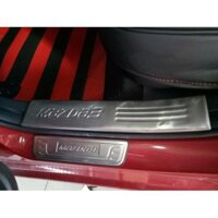 Ốp bậc cửa, nẹp bước chân trong ngoài xe Mazda 3 2016-2019 INOX chống xước