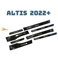 Ốp bậc cửa xe ALTIS 2021 2022 2023 mẫu nẹp carbon đen bóng làm đẹp chống trầy xước bậc bước chân lên xuống cánh cửa xe ô tô TOYOTA cao cấp