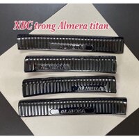 Ốp bậc trong Nisan Almera titan.