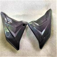 ỐP BÌNH ACQUY XE WINNER X (RSX150) SƠN CACBON CỰC ĐẸP