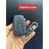 Ốp chìa khóa ô tô dòng Toyota vân cacbon liền móc khóa Cross,Veloz,Vios