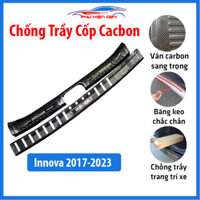Ốp chống trầy cốp Innova 2017-2018-2019-2020-2021-2022-2023 cacbon sáng bóng