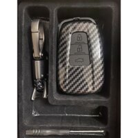 Ốp Corola Cross vỏ khoá Carbon kèm móc toyota phụ kiện xe