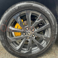 Ốp Heo Dầu Brembo Cho Toyota Innova Nổi Bật, Thể Hiện Cá Tính Thể Thao