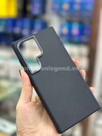 Ốp lưng chống sốc vân carbon fiber cho Samsung Galaxy S24 Plus hiệu Likgus Defender trang bị viền camera kim loại, cạnh ốp dẻo TPU