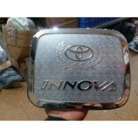 Ốp nắp bình xăng xe Toyota innova đời 2006-2015 mẫu Bông Lúa