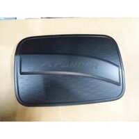 Ốp nắp xăng đen Mitsubishi Xpander