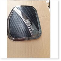 Ốp nắp xăng xe innova đen nhám 2017-2019 ( Giá Rẻ)
