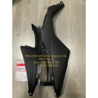 Ốp nhựa trung tâm phải *NH1* của xe wave anpha 110 2011 màu trắng