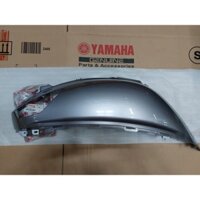 Ốp sườn bên phải xe Noza Grande đời cũ 2015 đến 2018 màu xám 0438 Chính Hãng Yamaha