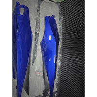 Ốp sườn sau exciter 135 ( 2006-2010) Xanh GP chính hãng yamaha việt nam
