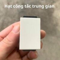 [Panasonic WEG5004K] Hạt công tắc trung gian đa chiều Panasonic - Hạt công tắc 4 chân 16A Panasonic bật tắt nhiều vị trí