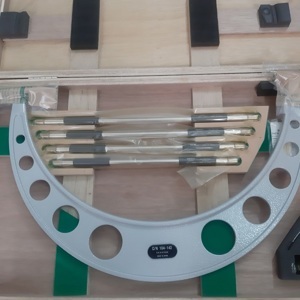 Panme đo ngoài cơ khí Mitutoyo 104-142A (300-400mm)