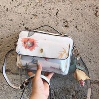 Parfois victoria boxy camera bag