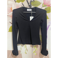 [PASS] Áo thun tay dài cổ v phối hoa tay đen (đọc mô tả)