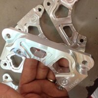 pát dĩa heo brembo