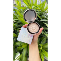 Phấn bắt sáng Highlight Lion Gloss Powder màu 02 ánh vàng - Bắt sáng ánh vàng sư tử